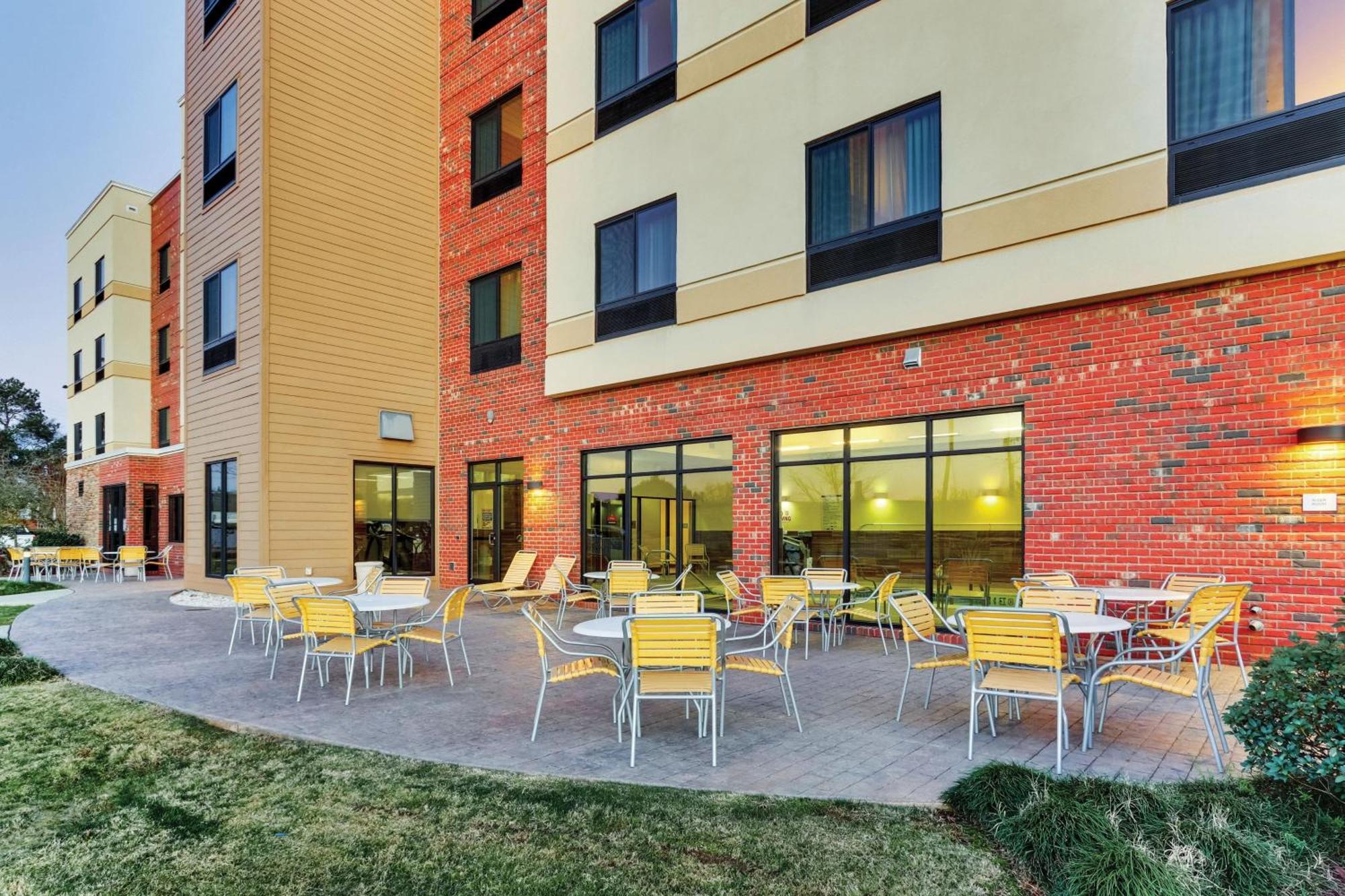 Fairfield Inn & Suites By Marriott Dunn I-95 Exterior photo